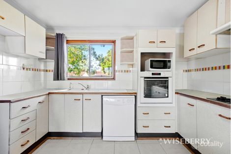 Property photo of 33 McKellar Boulevard Blue Haven NSW 2262