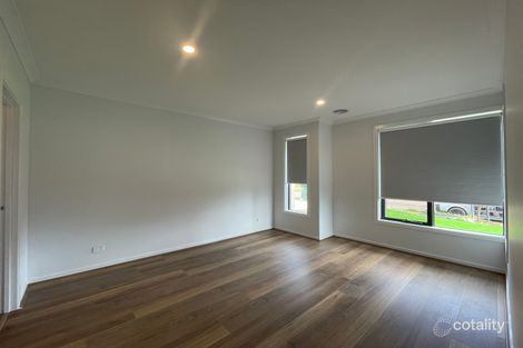 Property photo of 13 Saltaire Drive Strathtulloh VIC 3338