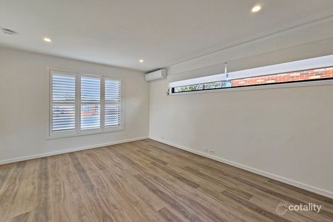 Property photo of 1/86 Vines Road Hamlyn Heights VIC 3215