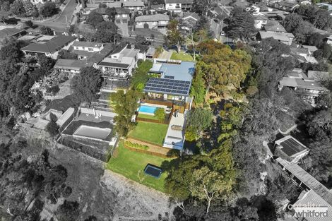Property photo of 1 Mayfair Drive Newtown VIC 3220