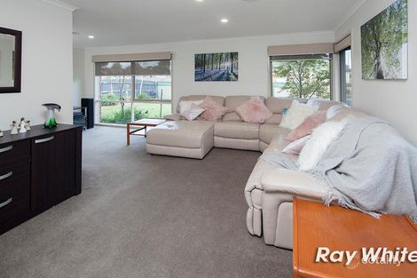 Property photo of 15 Paras Drive Carrum Downs VIC 3201