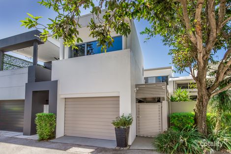 Property photo of 7 Watts Drive Varsity Lakes QLD 4227