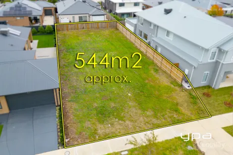 12 Leroy St, Sunbury, VIC 3429