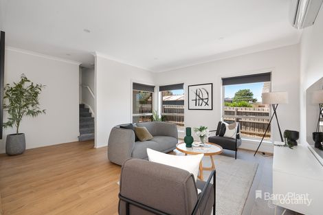 Property photo of 2/64 Sunset Boulevard Jacana VIC 3047