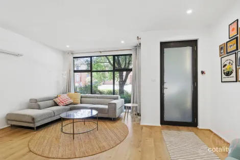 Property photo of 4/31 Moore Street Turner ACT 2612