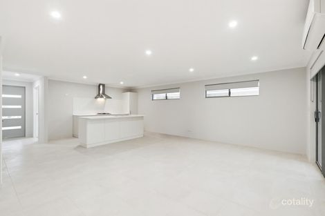 Property photo of 8 Kiama View Alkimos WA 6038