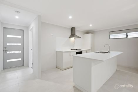 Property photo of 8 Kiama View Alkimos WA 6038