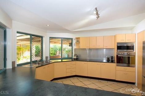 Property photo of 11 Bream Court Sandstone Point QLD 4511