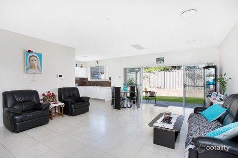 Property photo of 7/19 Chiswick Road Greenacre NSW 2190