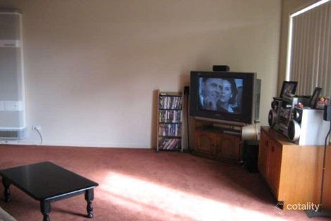 Property photo of 21 Discovery Close Craigieburn VIC 3064