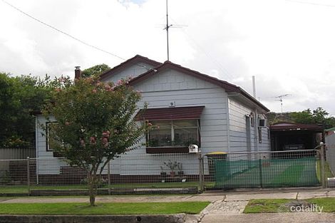 9 Gordon St, Mayfield West, NSW 2304