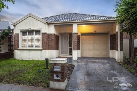 6 Hounslow Grn, Caroline Springs, VIC 3023