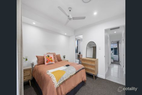 Property photo of 32 Rainbird Close Burleigh Waters QLD 4220