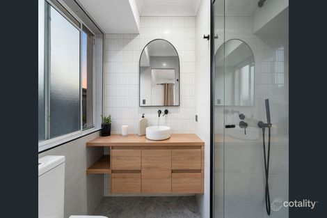 Property photo of 32 Rainbird Close Burleigh Waters QLD 4220