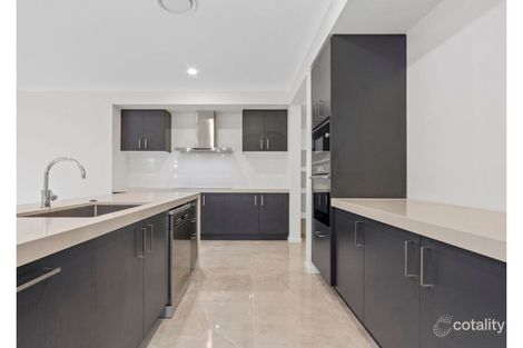 Property photo of 21 Olive Street Helensvale QLD 4212