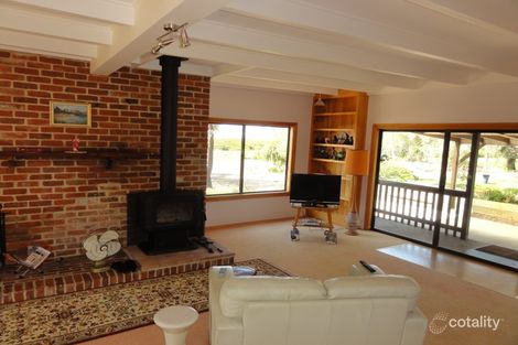 Property photo of 32 Robertson Street Port Welshpool VIC 3965