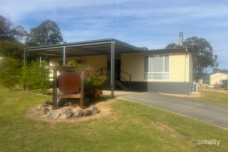 11 Cross Ave, Dartmouth, VIC 3701