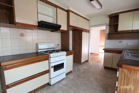 Property photo of 30 Riddle Drive Melton VIC 3337