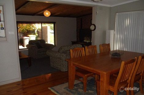 Property photo of 23 Holloway Grove Swan Hill VIC 3585