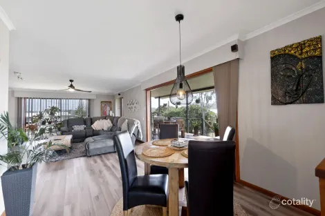 Property photo of 35 Hackett Court Campwin Beach QLD 4737