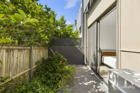 Property photo of 4/16 Ellerslie Crescent Taringa QLD 4068