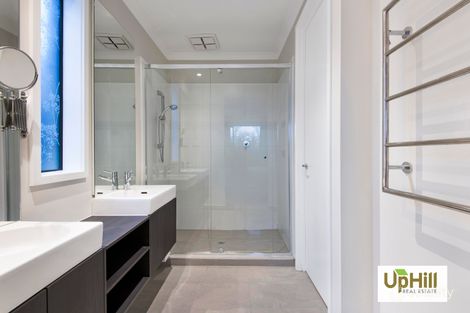 Property photo of 19 Destiny Drive Cranbourne North VIC 3977