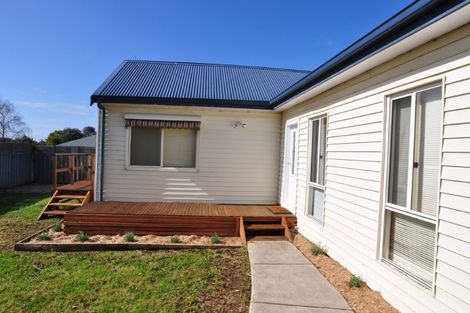 2/18 Ullathornes Rd, Inverloch, VIC 3996