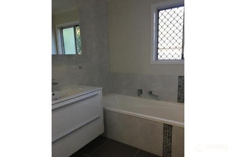 Property photo of 33 Davis Close Manoora QLD 4870