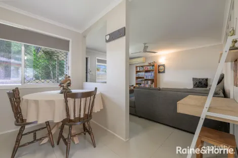 Property photo of 18 John Dory Drive Toolooa QLD 4680