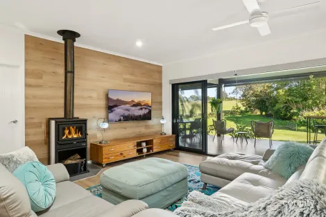 Property photo of 16 Saddleback Drive Dayboro QLD 4521