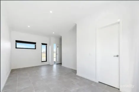 20 Ollie Pl, Cranbourne East, VIC 3977