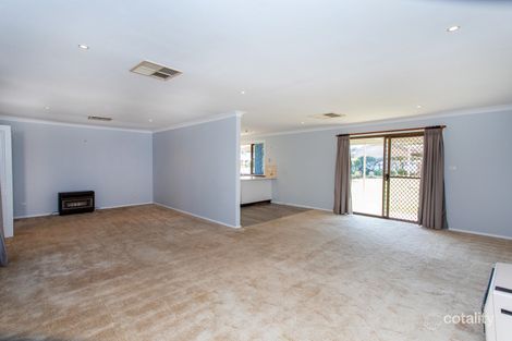 Property photo of 28 Nambucca Circuit Cowra NSW 2794