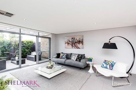 2/397 Belgravia St, Cloverdale, WA 6105