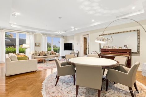 Property photo of 207/1 Wallace Avenue Toorak VIC 3142