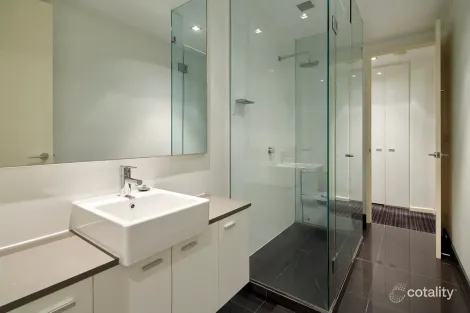 Property photo of 12/17 Robe Street St Kilda VIC 3182