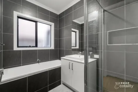 Property photo of 18 Capodanno Street Point Cook VIC 3030