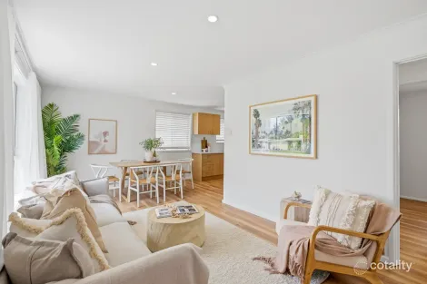 6 BLACK SWAN ST, BERKELEY VALE, NSW 2261