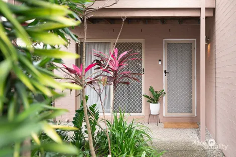 Property photo of 19/29 Oatland Crescent Holland Park West QLD 4121