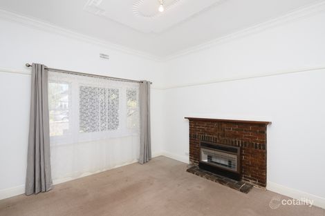 Property photo of 32 Farm Street Newport VIC 3015