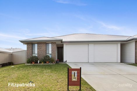Property photo of 2/30 Gasnier Loop Boorooma NSW 2650