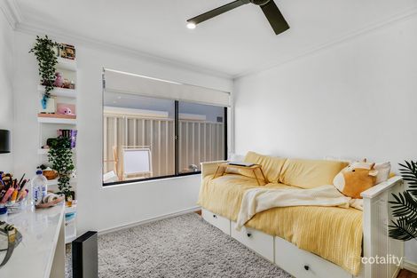 Property photo of 9 Bolton Way Darch WA 6065