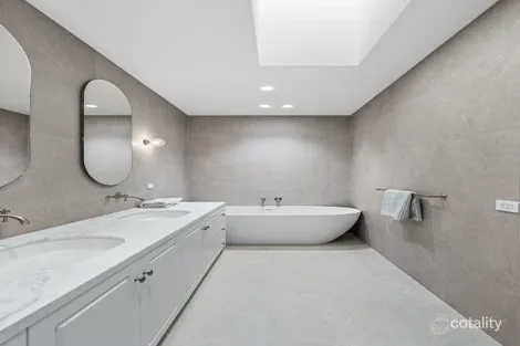 Property photo of 16 Asquith Street Box Hill South VIC 3128