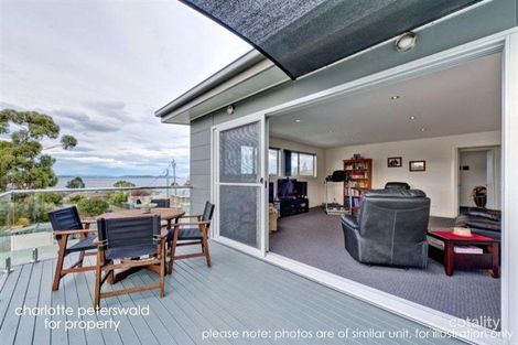 Property photo of 2/5 Wells Parade Blackmans Bay TAS 7052