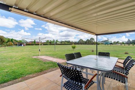 Property photo of 38 Leconfield Drive Bombira NSW 2850