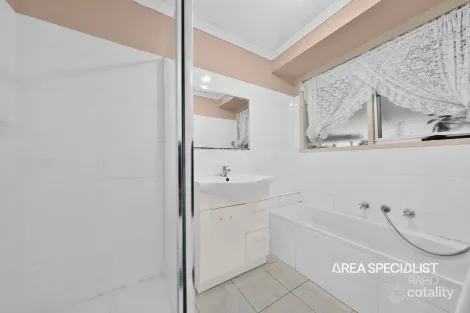 Property photo of 70 Oaktree Drive Hampton Park VIC 3976