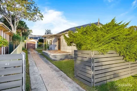 43 Manoa Rd, Budgewoi, NSW 2262