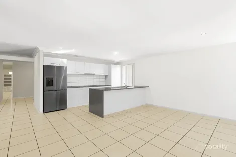 Property photo of 31 Balaroo Drive Glenvale QLD 4350