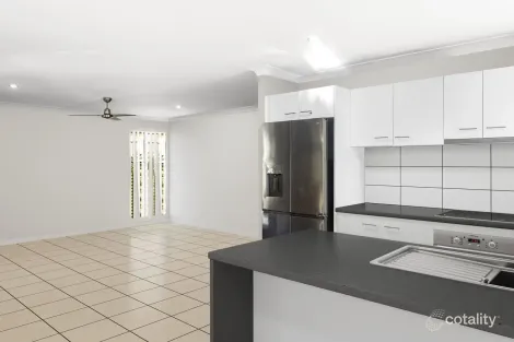Property photo of 31 Balaroo Drive Glenvale QLD 4350