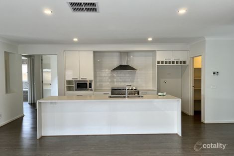 Property photo of 12 Durward Avenue Maddingley VIC 3340