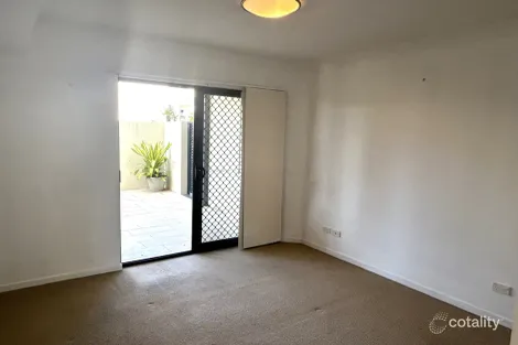 Property photo of 2/11 Dix Street Redcliffe QLD 4020